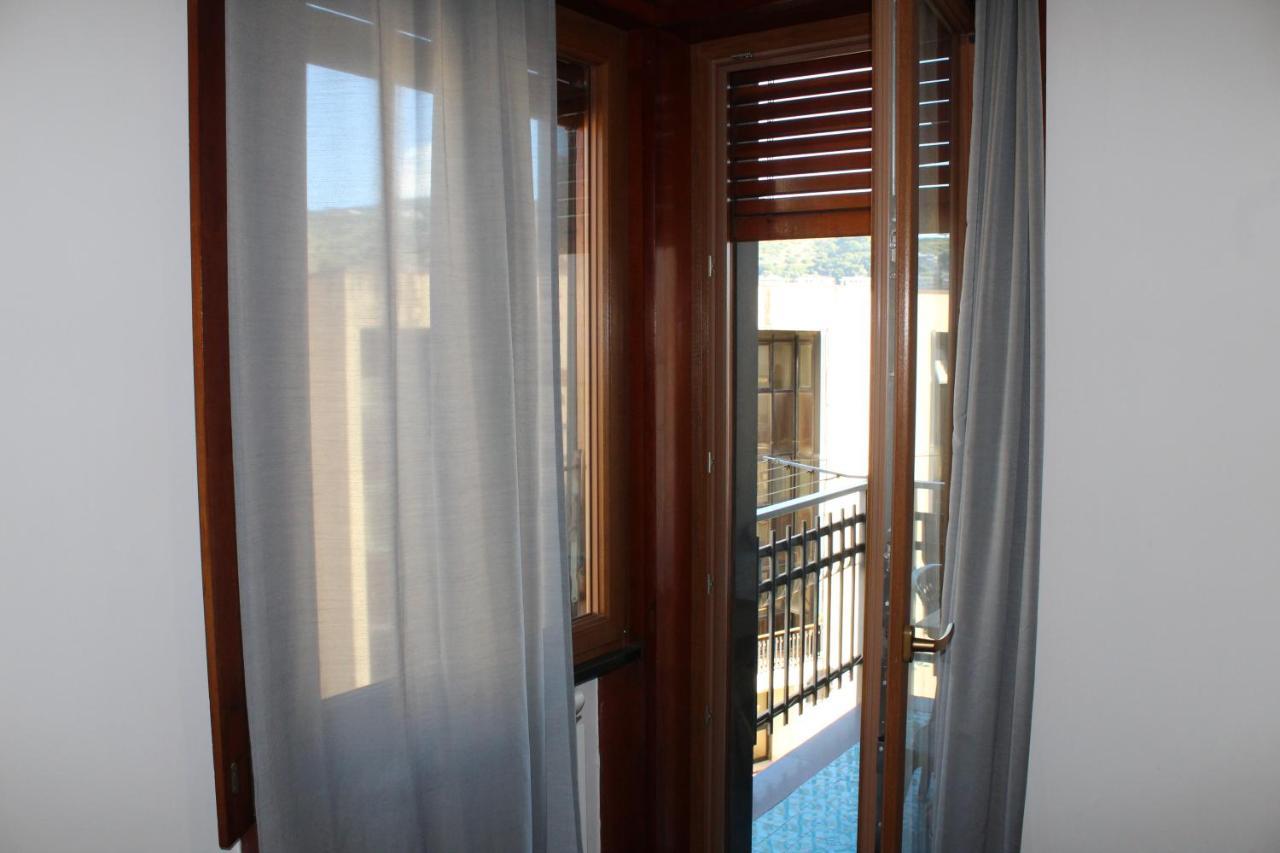 B&B Amalfi'S Luxury Rooms Salerno Exteriér fotografie